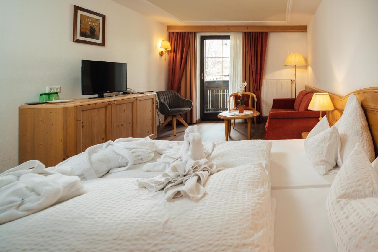 Hotel Garni Alpenruh-Micheluzzi ザーファウス エクステリア 写真