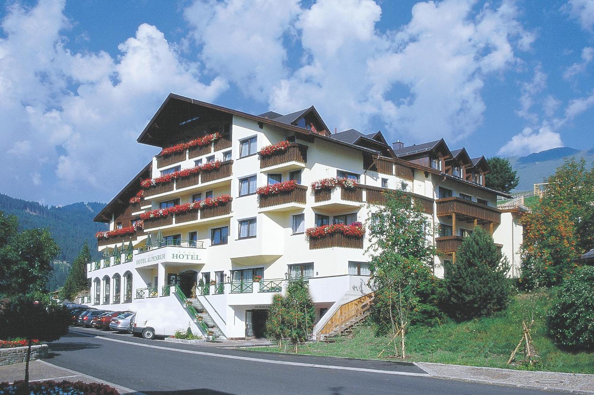 Hotel Garni Alpenruh-Micheluzzi ザーファウス エクステリア 写真