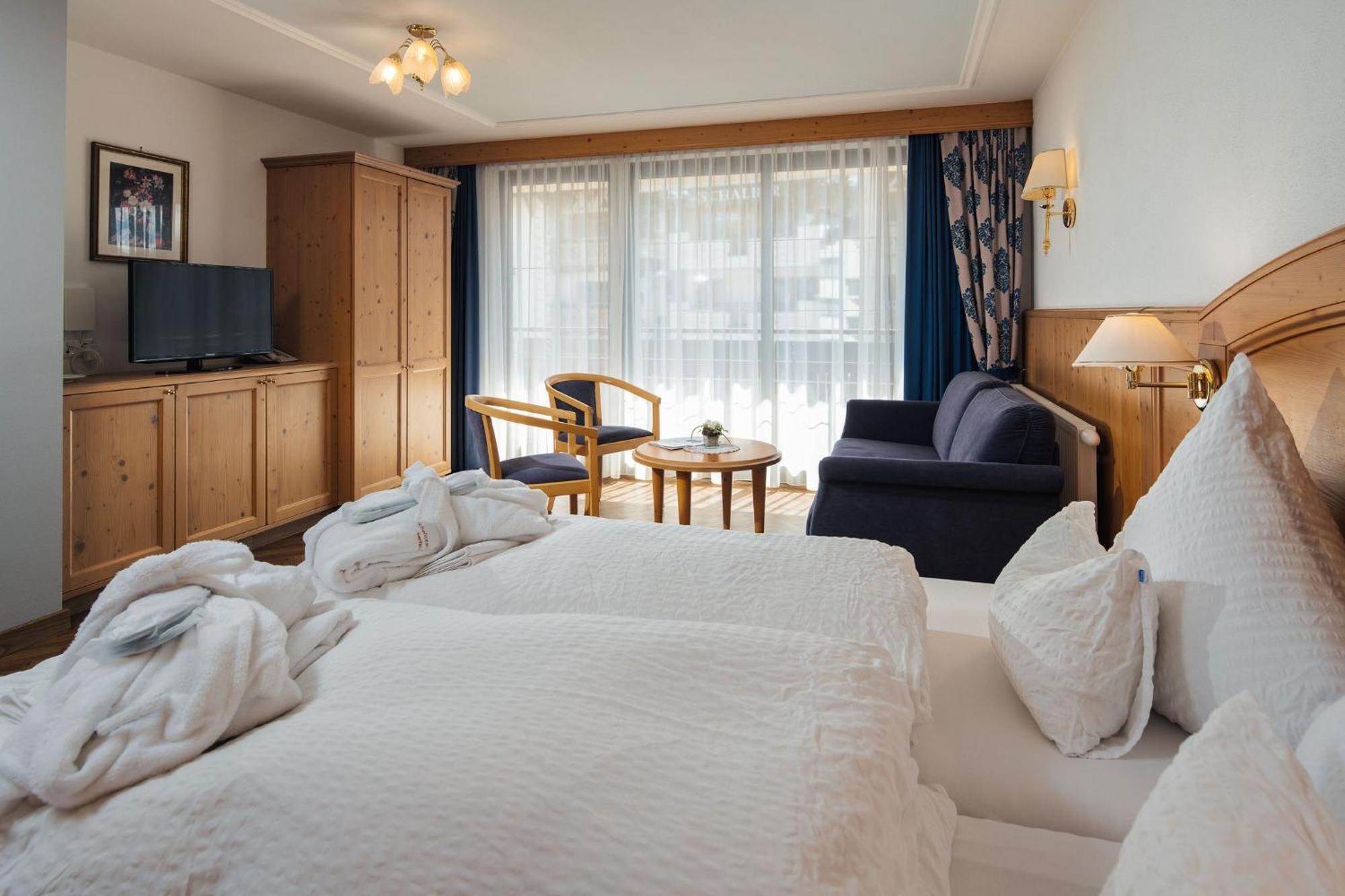 Hotel Garni Alpenruh-Micheluzzi ザーファウス エクステリア 写真