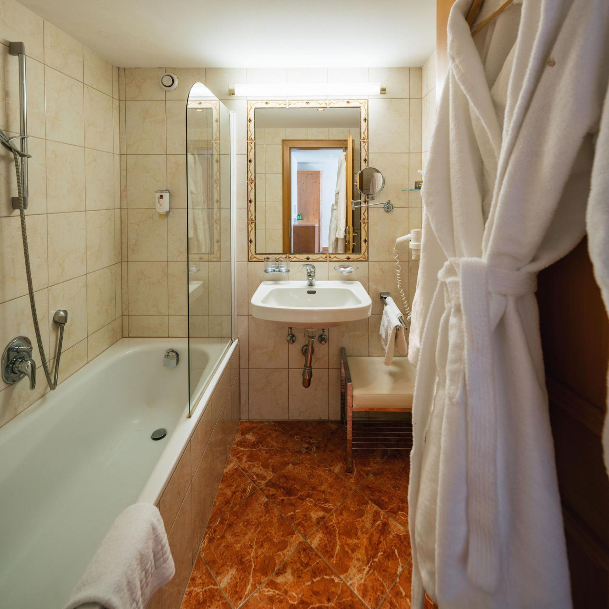 Hotel Garni Alpenruh-Micheluzzi ザーファウス エクステリア 写真