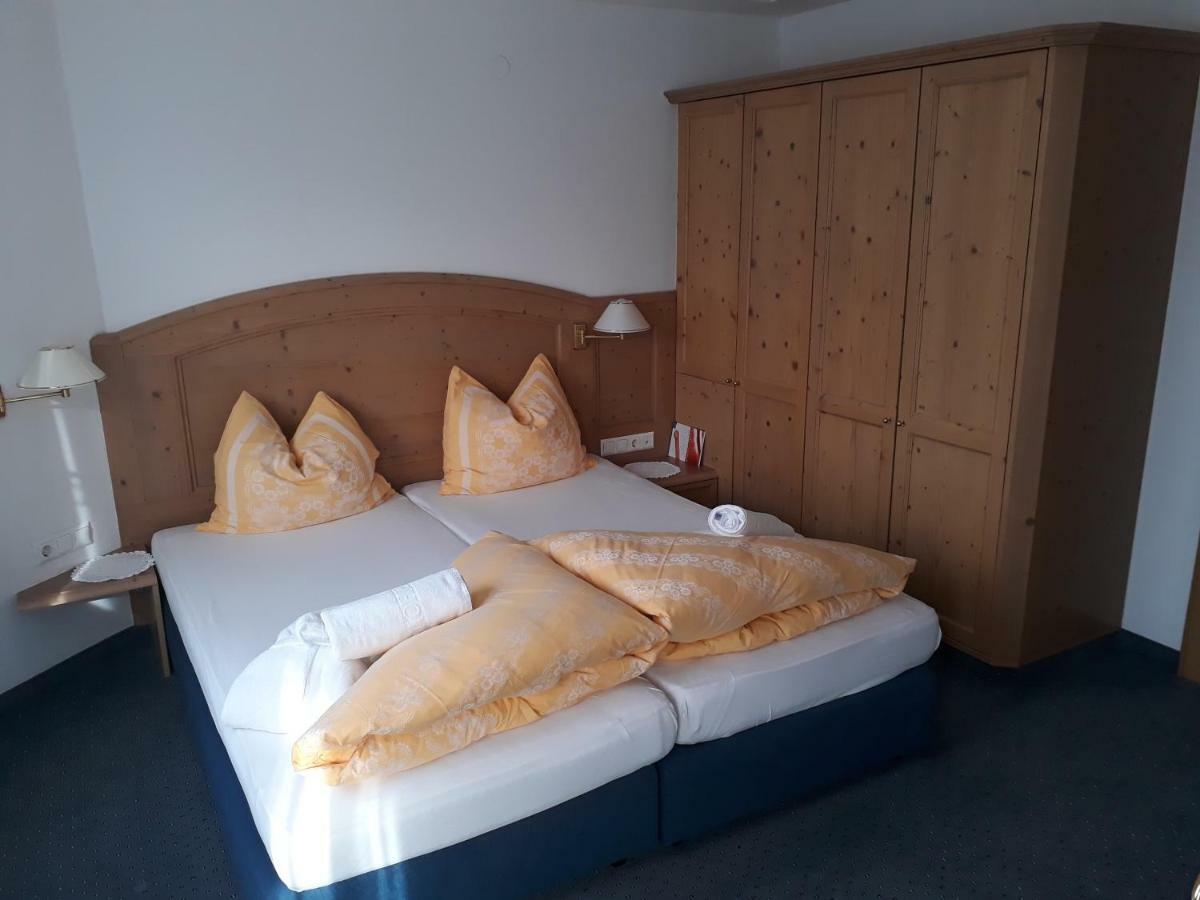 Hotel Garni Alpenruh-Micheluzzi ザーファウス エクステリア 写真