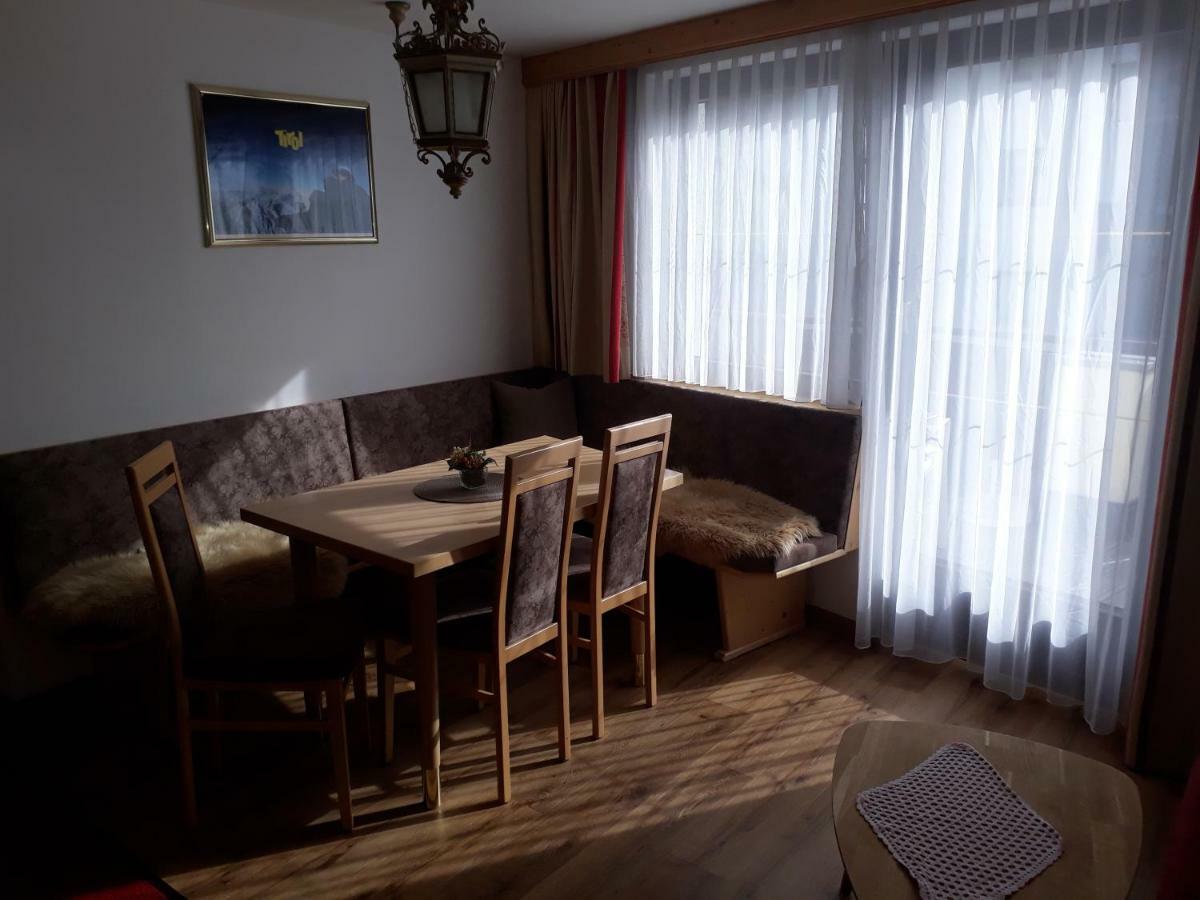 Hotel Garni Alpenruh-Micheluzzi ザーファウス エクステリア 写真